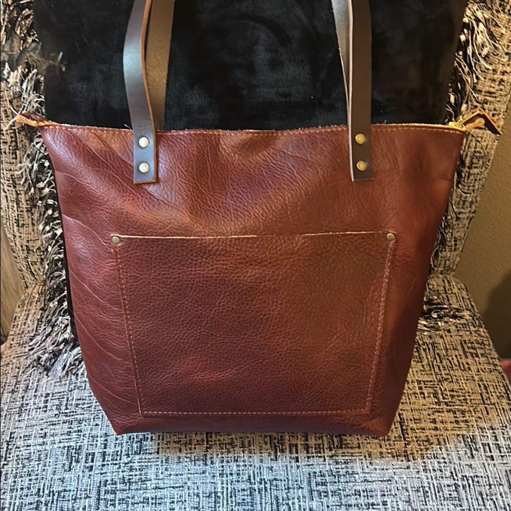 Portland Leather Brown Cinnamon Bear Medium Zip Zipper Tote Bag
